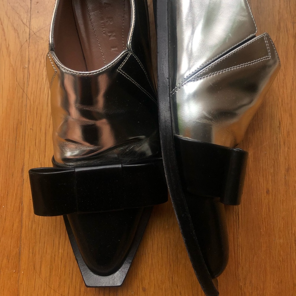 Marni pointed loafers silver metallic w bow sz 36